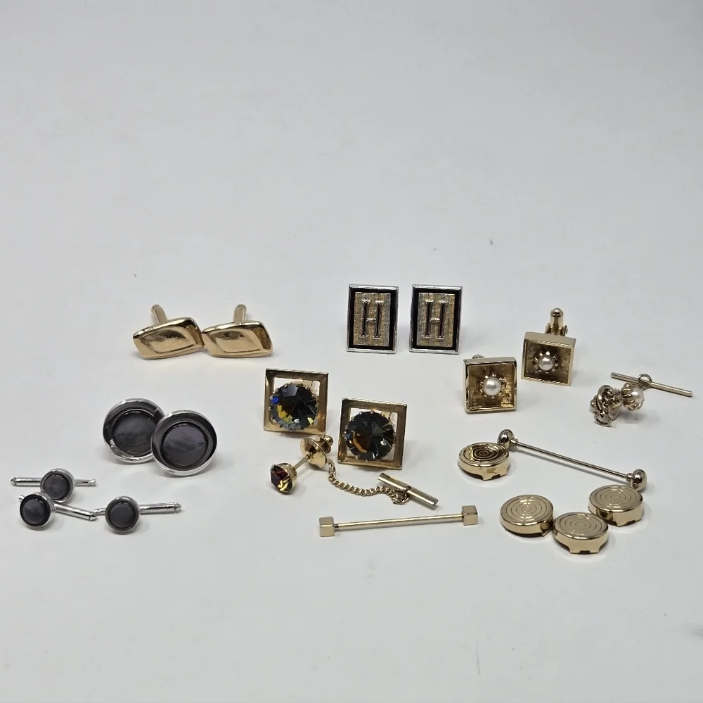 VINTAGE MENSWEAR ACCESSORY BUNDLE LOT OF 16 CUFFLINKS COLLAR BAR TIE PIN JEWELRY
